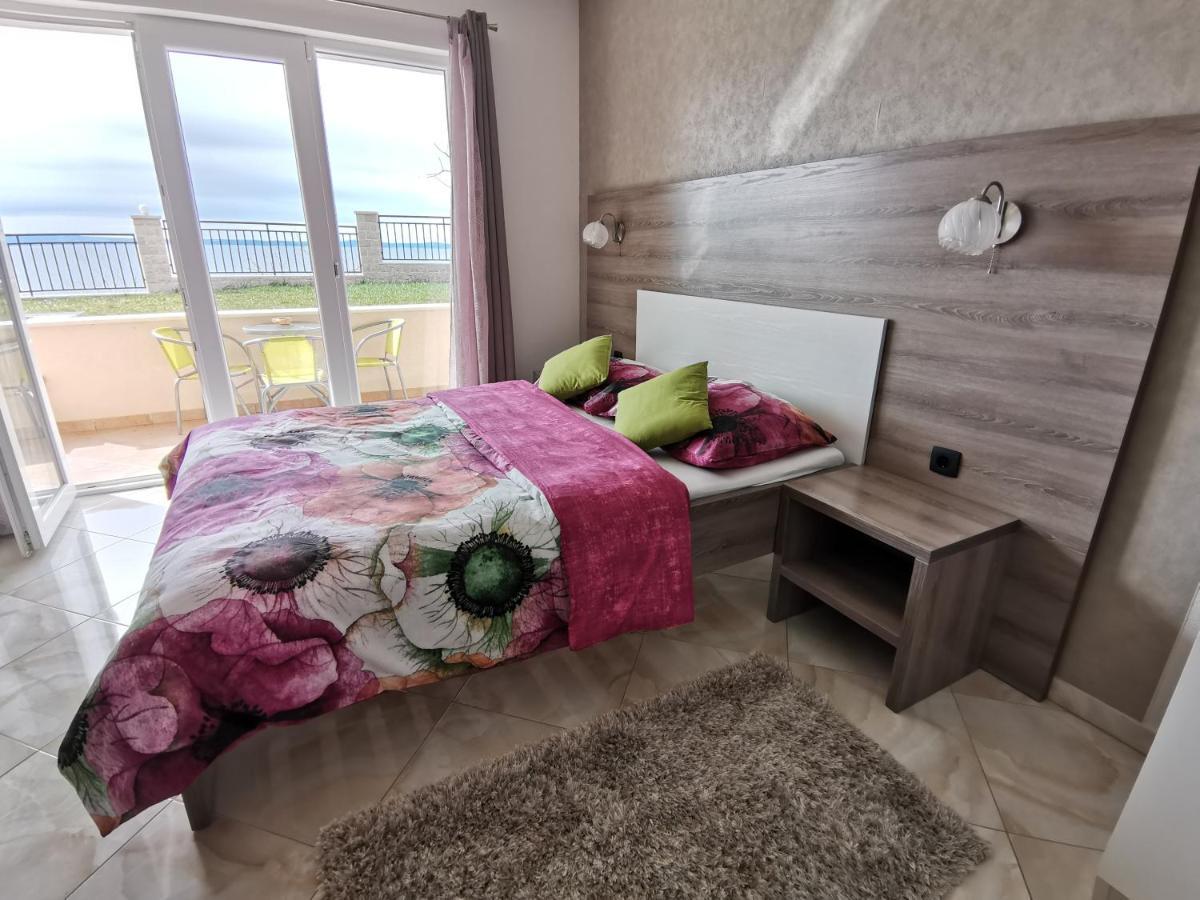Apartments Rakuljic Podstrana Quarto foto